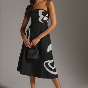 SALE 🎉🎉Anthropologie Maeve black with floral embroidery, strapless, midi dress